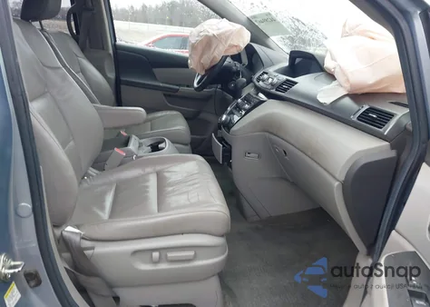 2013 Honda Odyssey Touring/Touring Elite z USA, uszkodzony, nr VIN 5FNRL5H97DB026021